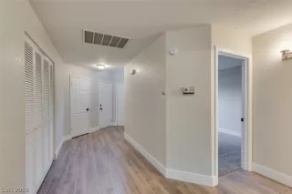 Photo #5: 2112328 Listing 