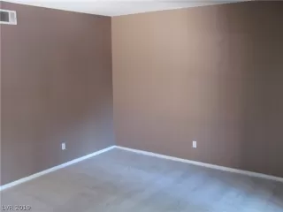 Photo #2: 2112344 Listing