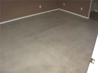 Photo #5: 2112344 Listing