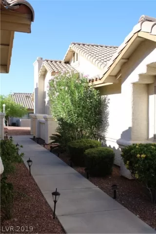 Photo #2: 2112378 Listing 