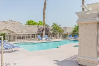 Photo #4: 2112378 Listing 