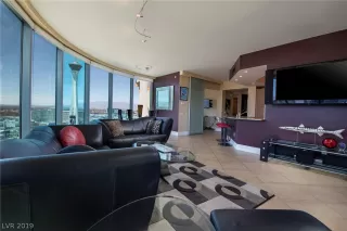 Photo #4: 2112412 Listing 