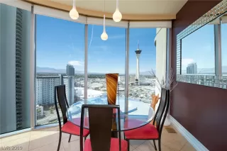 Photo #5: 2112412 Listing 