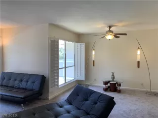 Photo #3: 2112466 Listing