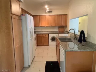 Photo #4: 2112466 Listing