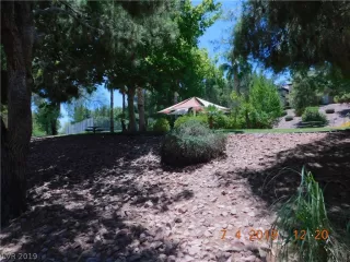 Photo #3: 2112522 Listing