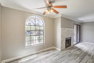 Photo #3: 2112523 Listing