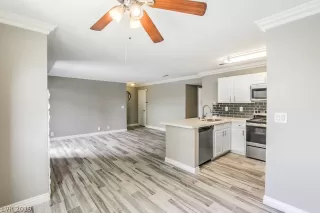 Photo #4: 2112523 Listing