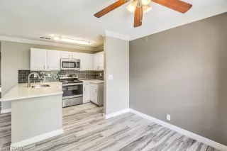 Photo #5: 2112523 Listing