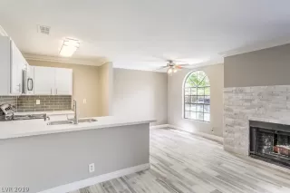 Photo #6: 2112523 Listing