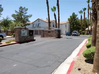 Photo #1: 2112525 Listing