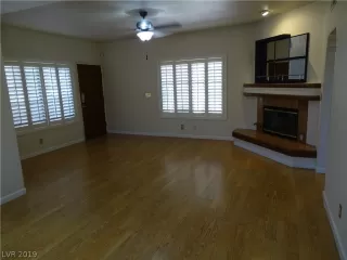 Photo #4: 2112529 Listing 