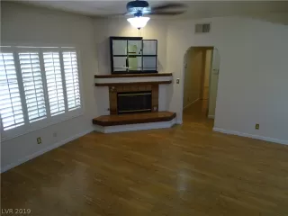 Photo #5: 2112529 Listing 