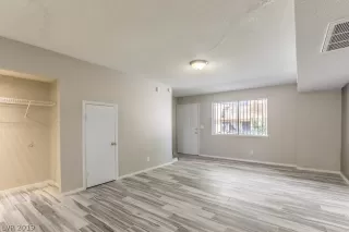 Photo #6: 2112530 Listing