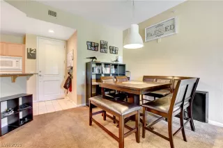 Photo #4: 2112542 Listing