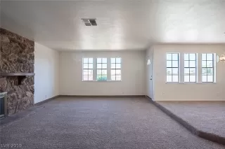 Photo #5: 2112603 Listing