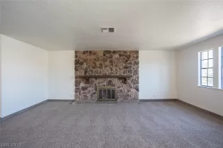 Photo #6: 2112603 Listing