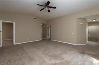 Photo #3: 2112614 Listing