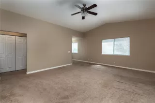 Photo #4: 2112614 Listing