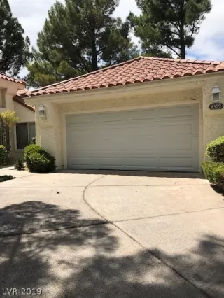 Photo #1: 2112627 Listing 