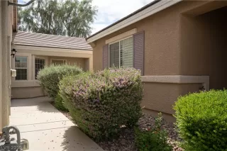 Photo #2: 2112634 Listing 