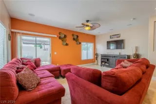 Photo #3: 2112664 Listing 