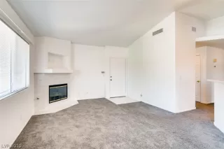 Photo #3: 2112672 Listing