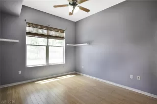 Photo #3: 2112692 Listing