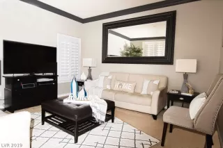 Photo #1: 2112693 Listing