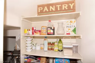 Photo #6: 2112693 Listing