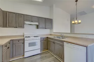 Photo #1: 2112717 Listing