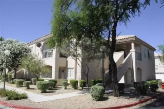 Photo #4: 2112741 Listing