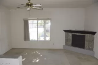 Photo #5: 2112741 Listing