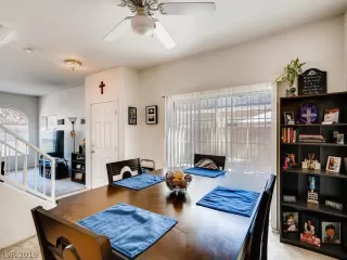 Photo #2: 2112759 Listing