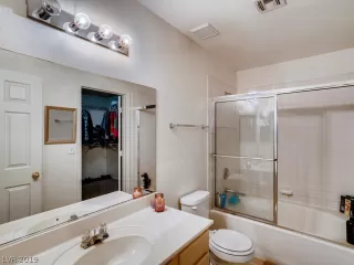 Photo #5: 2112759 Listing