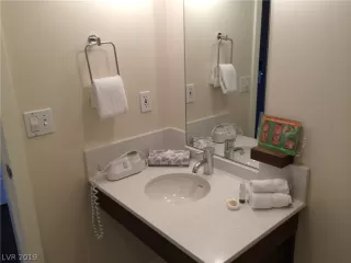 Photo #6: 2112827 Listing 