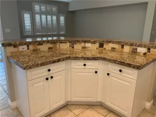 Photo #4: 2112843 Listing 