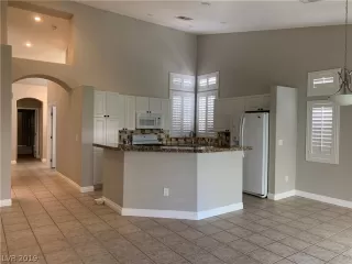 Photo #6: 2112843 Listing 