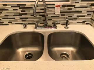 Photo #4: 2112849 Listing 