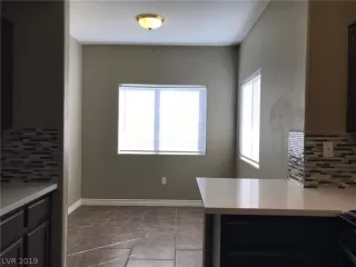 Photo #5: 2112849 Listing 