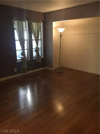 Photo #3: 2112861 Listing 