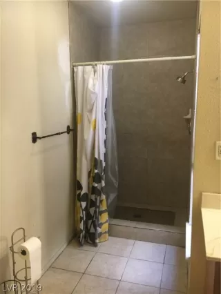 Photo #5: 2112861 Listing 