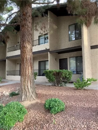 Photo #2: 2112875 Listing