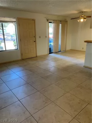 Photo #6: 2112875 Listing