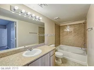 Photo #5: 2112883 Listing