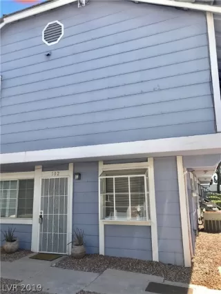 Photo #2: 2112889 Listing