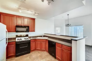 Photo #2: 2112904 Listing 