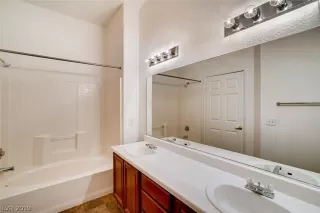 Photo #6: 2112904 Listing 