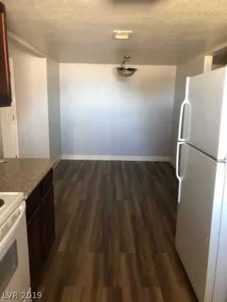 Photo #2: 2112906 Listing