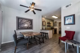 Photo #6: 2112926 Listing 